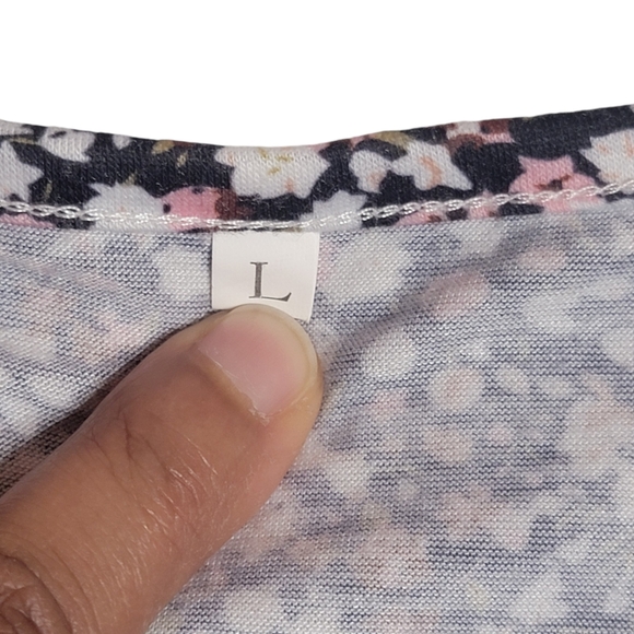 Floral Blouse - Multicolor Top - Women's Size Large - L - Picture 7 of 8